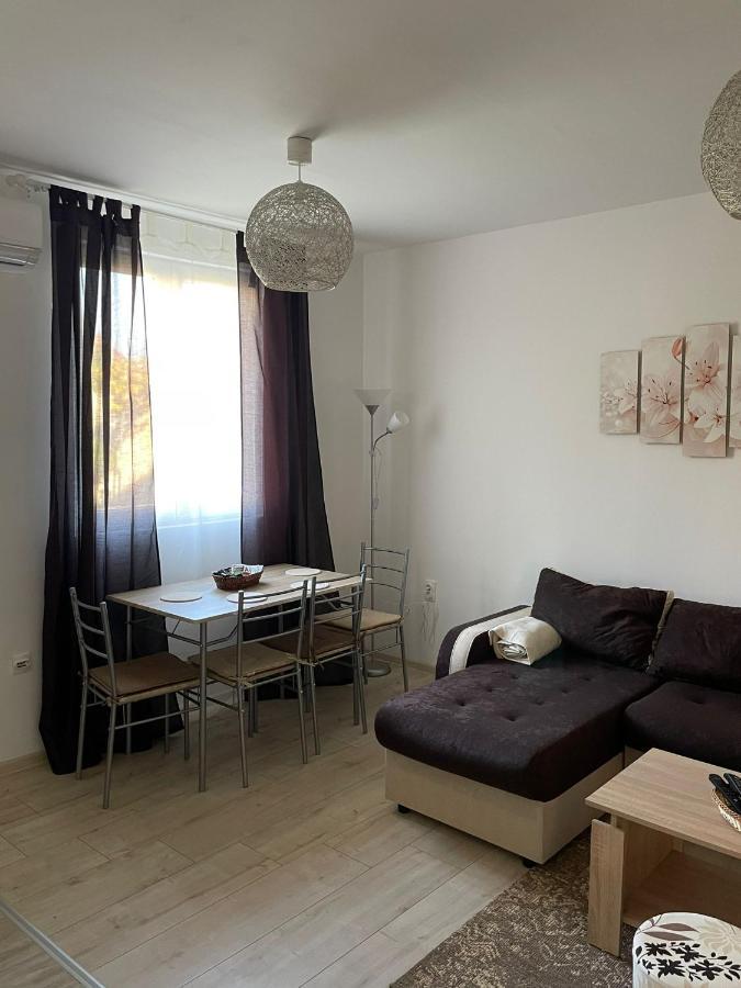 Apartmani Marija Zemun Zemun Polje Exteriér fotografie